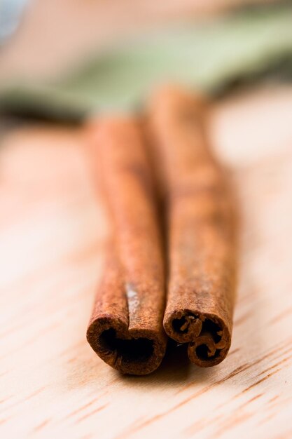 Foto nahaufnahme von brot auf dem tisch