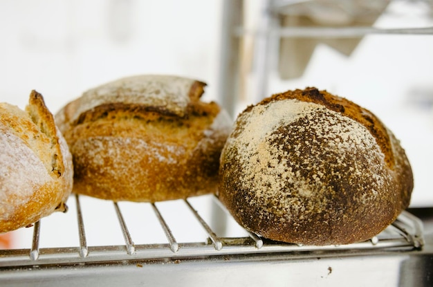 Foto nahaufnahme von brot auf dem tisch