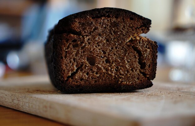 Foto nahaufnahme von brot auf dem tisch