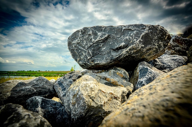 Foto nahaufnahme von felsen an land gegen den himmel