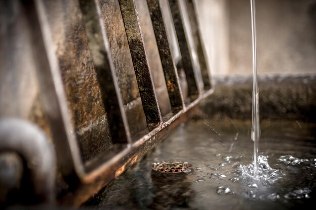 Foto nahaufnahme von fließendem wasser