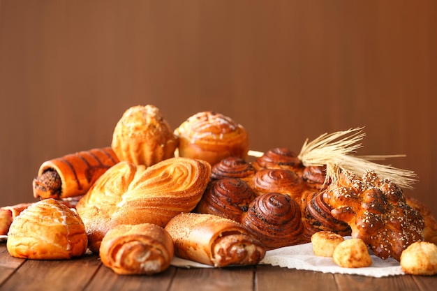 Nahaufnahme von frischen Bäckereiprodukten