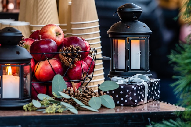 Foto nahaufnahme von früchten in einem glas auf dem tisch