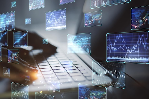 Nahaufnahme von Händen mit Laptop mit verschiedenen Forex-Bildschirmen auf verschwommenem Hintergrund Kryptowährung Bticoin-Handels- und Finanzkonzept Doppelbelichtung