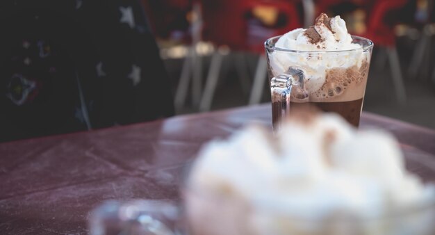 Foto nahaufnahme von kaffee auf dem tisch