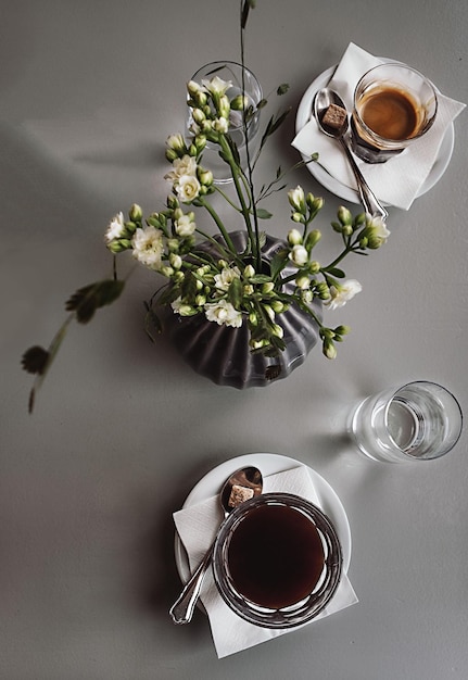 Foto nahaufnahme von kaffee auf dem tisch