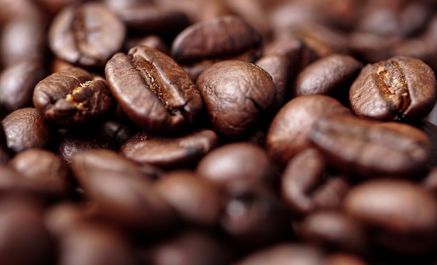 Nahaufnahme von Kaffeebohnen Selektiver Fokus