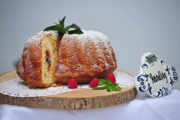 Nahaufnahme von Kuchen auf dem Tisch