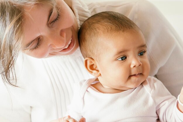 Foto nahaufnahme von mutter mit baby