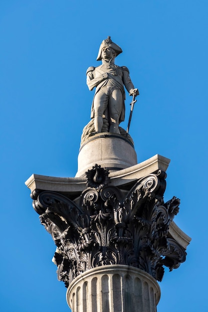 Nahaufnahme von Nelsons Statue auf dem Trafalgar Square