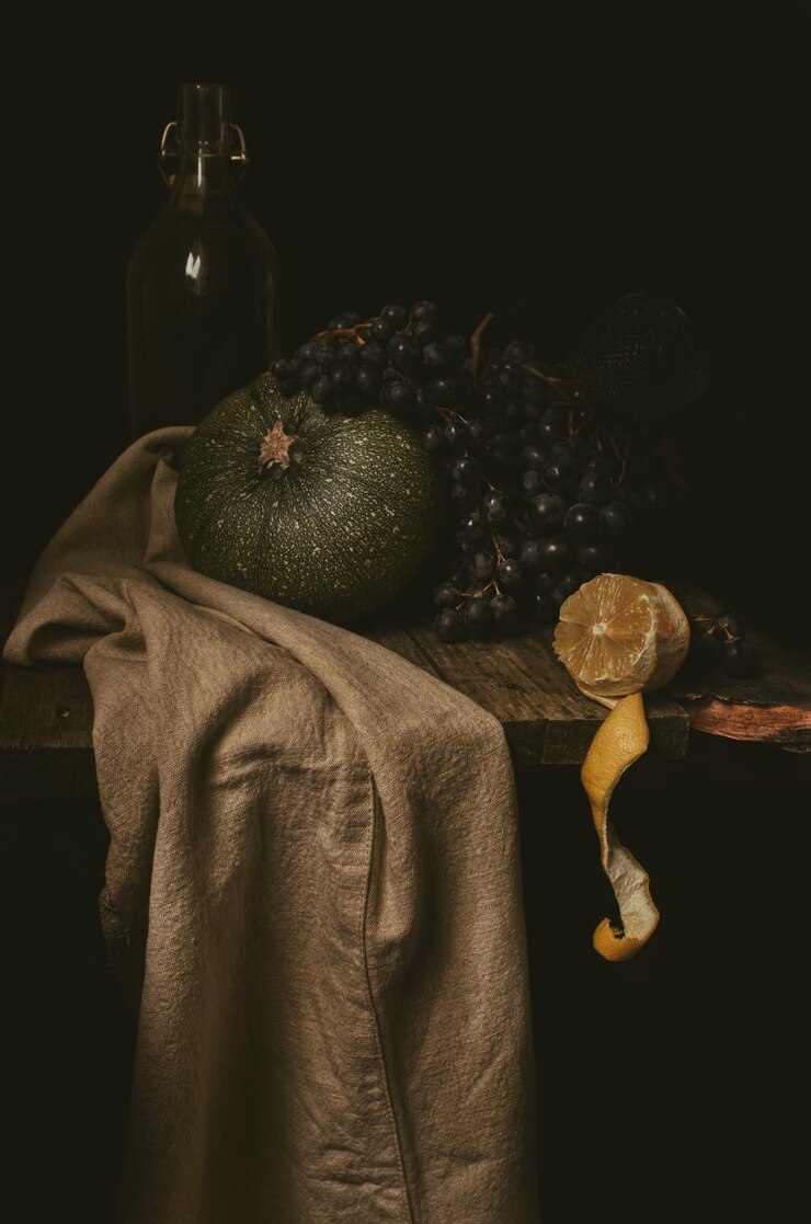 Foto nahaufnahme von obst auf dem tisch vor schwarzem hintergrund