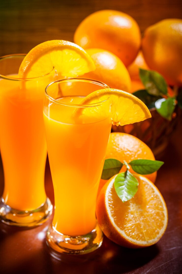 Foto nahaufnahme von orangensaft auf dem tisch