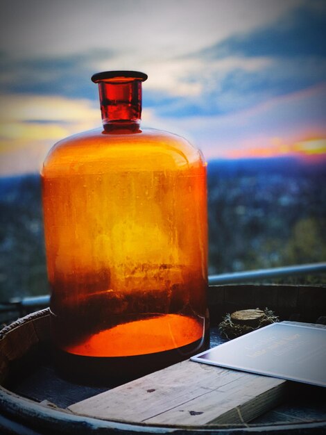 Nahaufnahme von Orangensaft im Glas