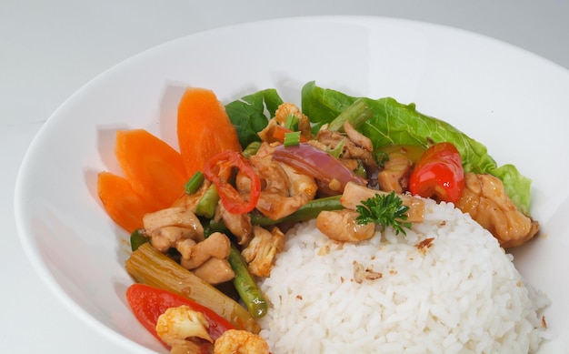 Nahaufnahme von Salat auf dem Teller