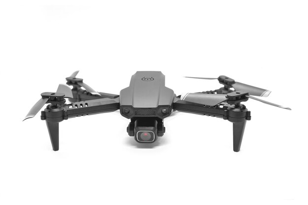 Nahaufnahme von schwarzen modernen Quadrocopter mit Kamera