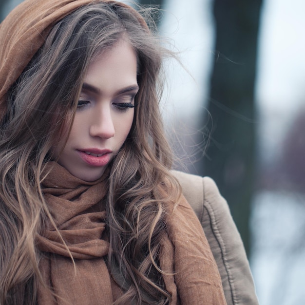 Nahaufnahmeporträt der netten Frau Perfektes weibliches Gesicht hautnah