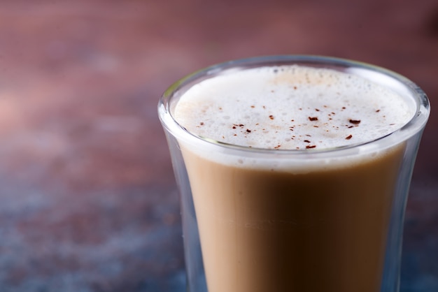 Foto nahaufnahmeschokolade kaffee auf stein