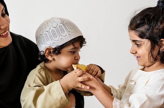 Nahöstliche Suhoor- oder Iftar-Mahlzeit