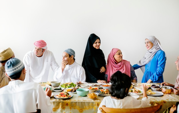 Nahöstliches Suhoor- oder Iftar-Menü