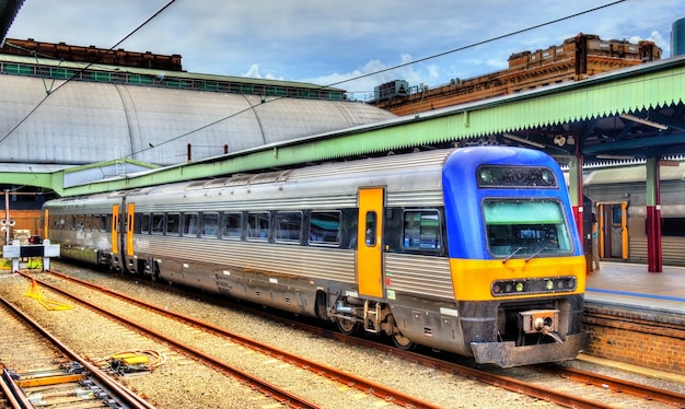 Nahverkehrszug am Hauptbahnhof von Sydney