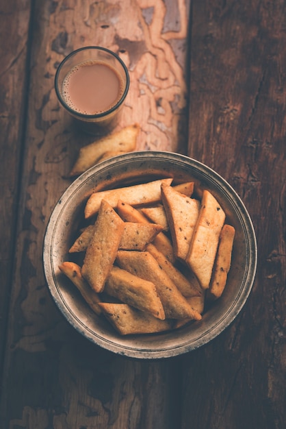 Namakpare o Salado Shakarpara, shakarpare o namkeen Shankarpali, comida popular de Diwali o merienda a la hora del té de Gujarat, India