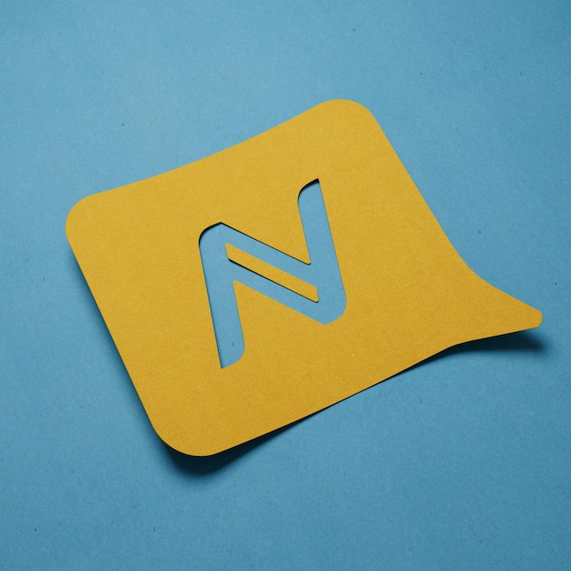 Name Kryptobuchstabe N Minimalistische einfache Sprache Blaspapier ausgeschnitten 3D-Illustration