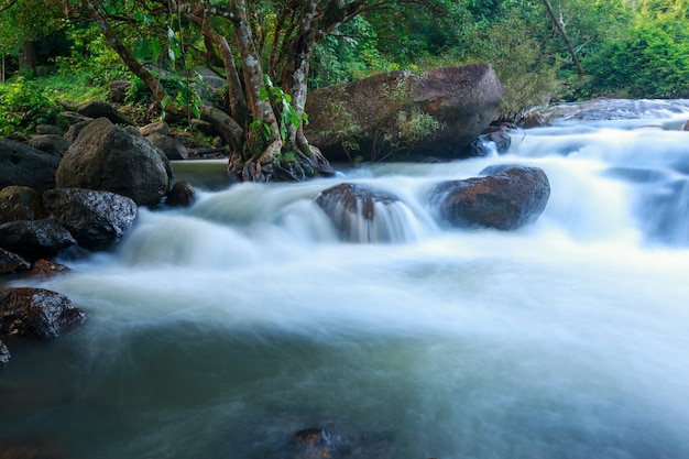 Nang Rong Wasserfall an Nakorn Nayok Provinz, Thailand