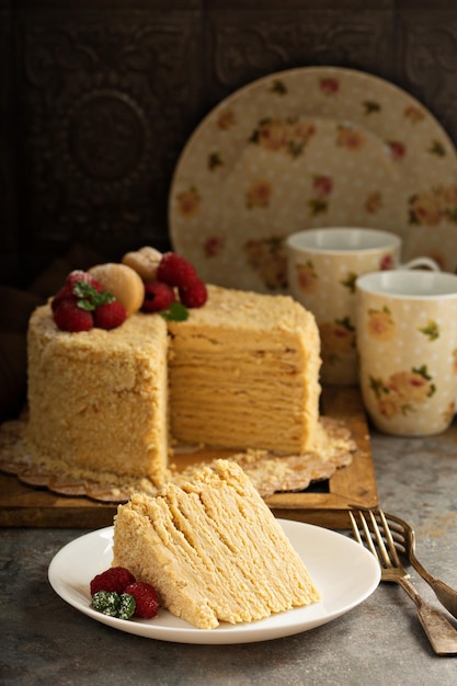 Napoleon-Kuchen mit Buttercocke-Glasur