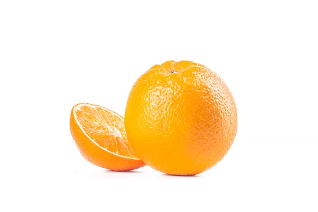 Naranja madura aislada