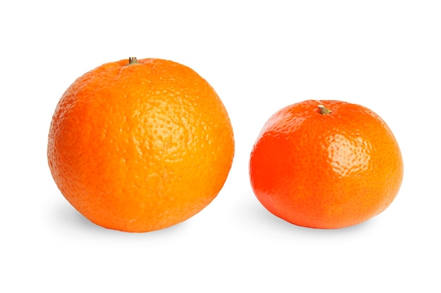 Naranja y mandarina aislado