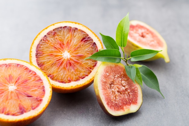 Naranjas e higos sangrientos de Sicilia. Poca profundidad de campo.