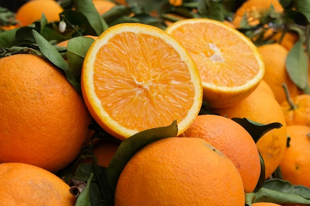 Naranjas naturales sabrosas maduras como fondo