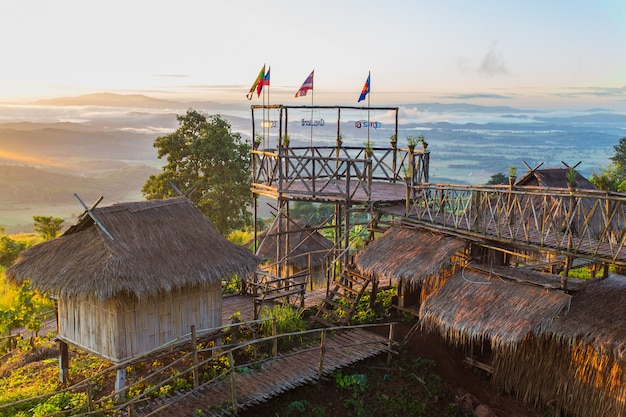 Foto nascer do sol da manhã no triângulo dourado de doi sa-ngo chiang rai