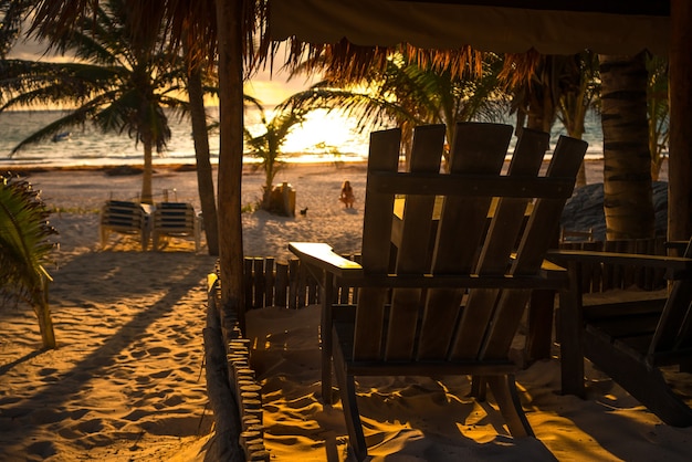 Foto nascer do sol do clube de praia