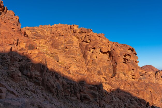 Nascer do sol sobre o Monte Sinai, vista do Monte Moisés