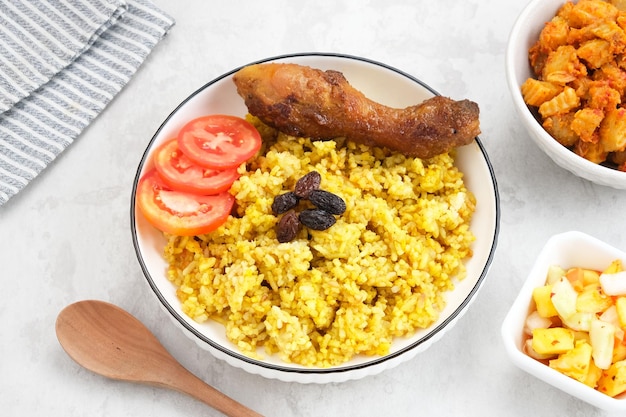 Nasi Kebuli, arroz árabe con hierbas y especias