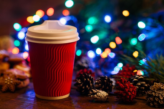 Natal delicioso com café para viagem.