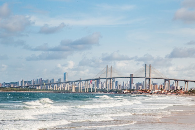 Natal, Rio Grande do Norte, Brasil - 12 de março de 2021: Foto da ponte Newton Navarro da cidade de Natal, RN.