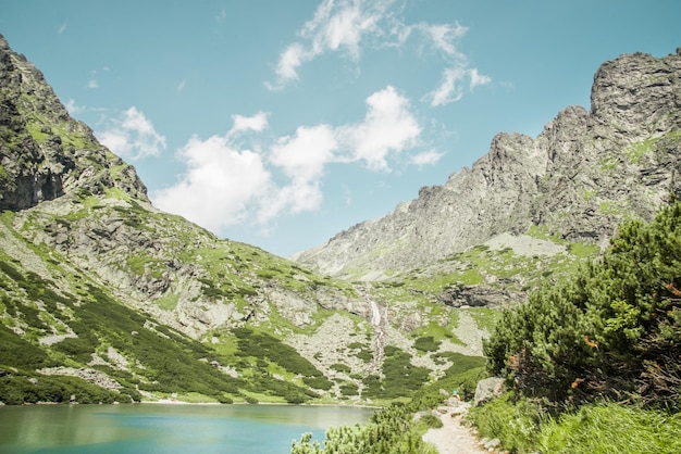 Nationalpark Hohe Tatra, Slowakei, Europa. Wanderweg zum Bergsee Batizovske pleso und Sliez