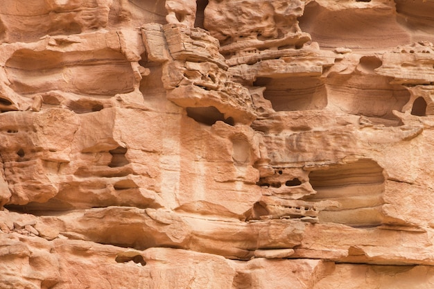 Foto natürliche beschaffenheit der roten felsen. farbige schlucht, ägypten, die sinai-halbinsel.