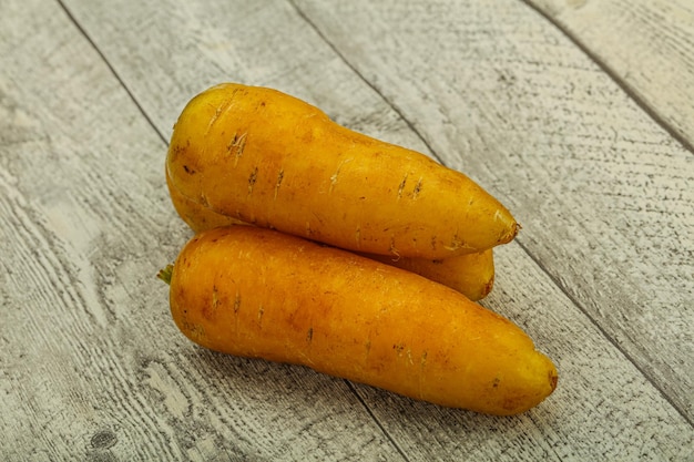 Natürliche Nahrung Roh gelbe Karotte