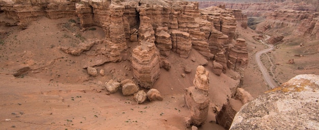 natürliche rote Steinschlucht ähnlich der MarslandschaftCharyn Canyon in Kasachstan