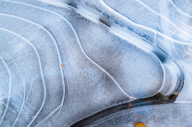 Natürliche Textur von Eisstruktur und Schnee