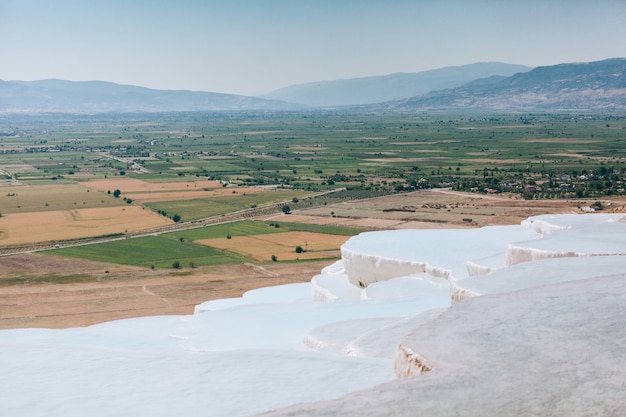 Natürliche Travertinpools und -terrassen, Pamukkale, Türkei