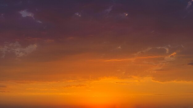 Naturaleza fondo puesta de sol cielo nublado