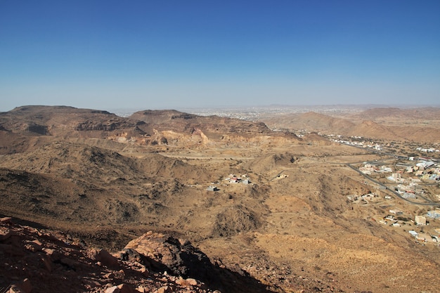 Naturaleza y montañas de Arabia Saudita