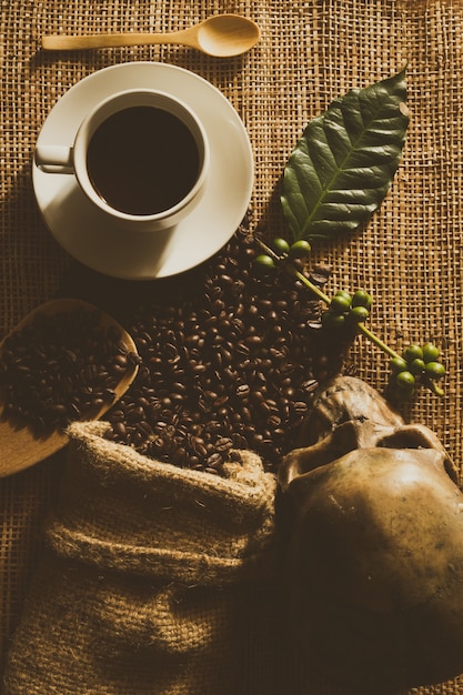 Naturaleza muerta con café