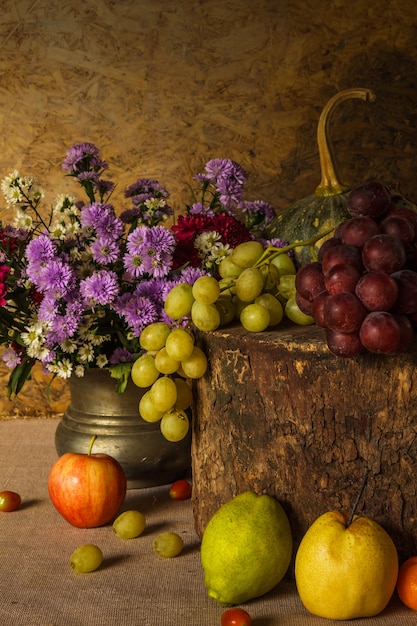 Naturaleza muerta con frutas.