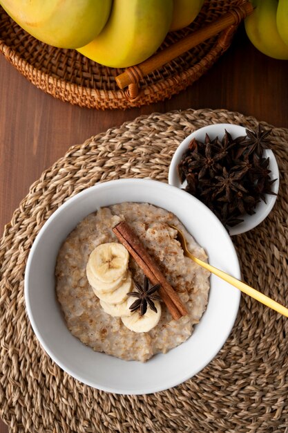 Foto naturaleza muerta de la receta con plátano plátano