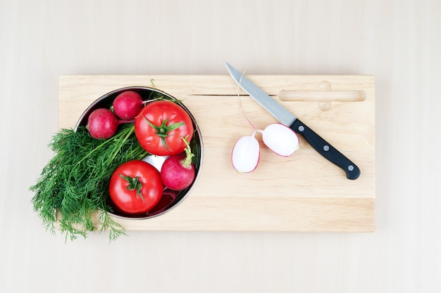 Naturaleza muerta con verduras frescas saludables